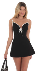 Outline Front Tie Dress in Black